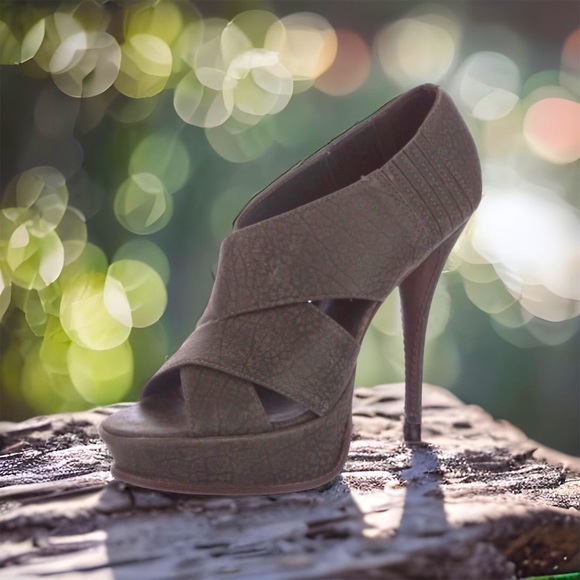 Elizabeth and James Shoes - Elizabeth and James Leather Animal Print Pumps Heels Straps Size 8 B